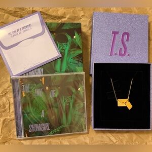 Taylor Swift - The Life of a Showgirl: It's Rapturous Edition Limited Deluxe CD